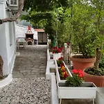 Vasilis Garden House * 카발라
