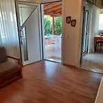Vasilis Garden House 카발라