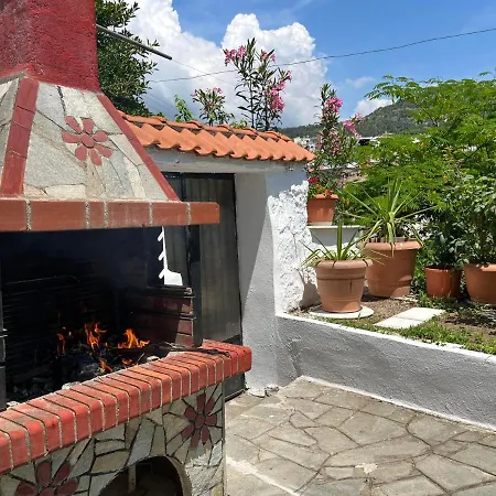 Vasilis Garden House Holiday home *