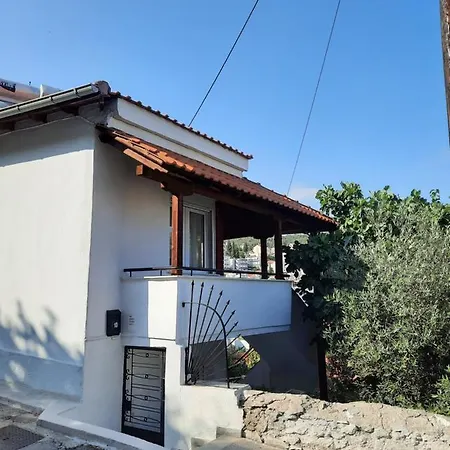 Holiday home Vasilis Garden House *