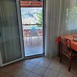 Vasilis Garden House *