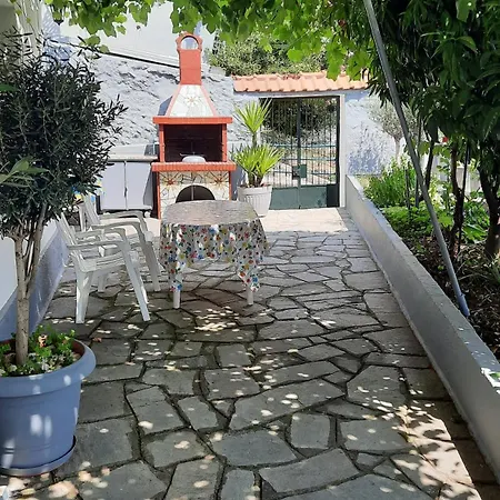 Vasilis Garden House